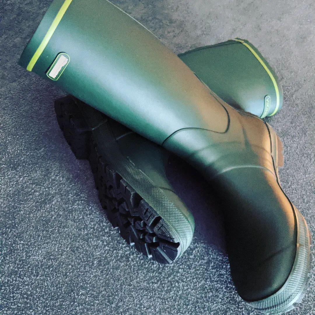 Will Rubber Boots Protect You From Electric Shock? Expert Opinion